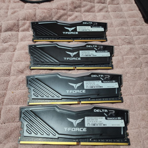 팀그룹 DDR4 3200 RGB 32GB 8GB X 4