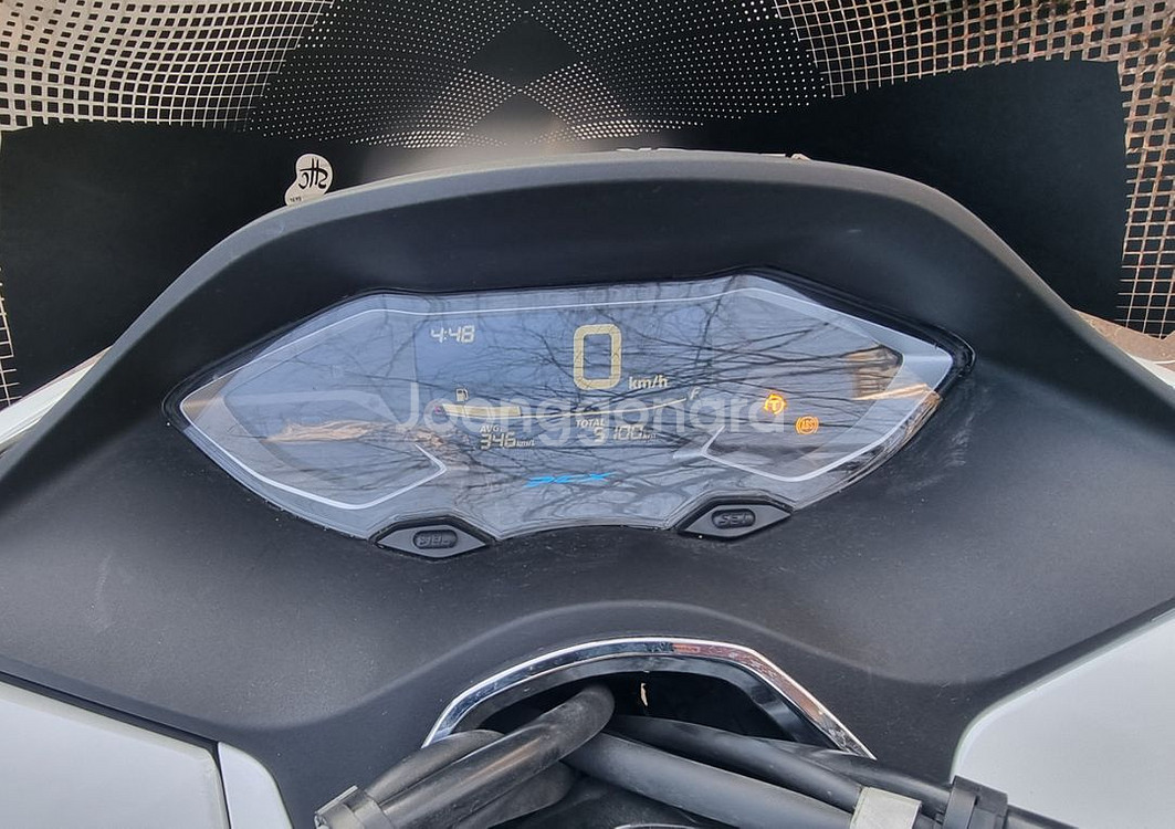 [신차보증O] 23년식 PCX 5101키로 신차급 컨디--4