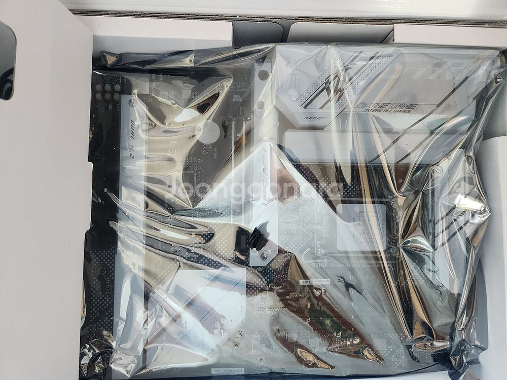 asus rogstrix b660-a gaming d4--1