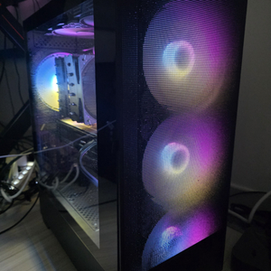 7800X3D RTX4070TI 본체