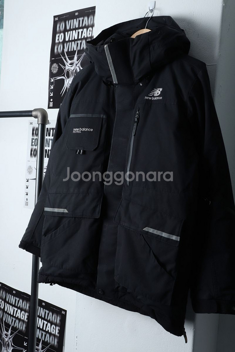(M) 뉴발란스 패딩 점퍼자켓 블랙 올드스쿨 한정판--0