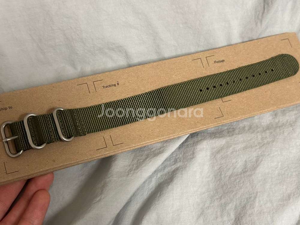 베르투치 나토 스트랩 22mm 올리브 컬러--2