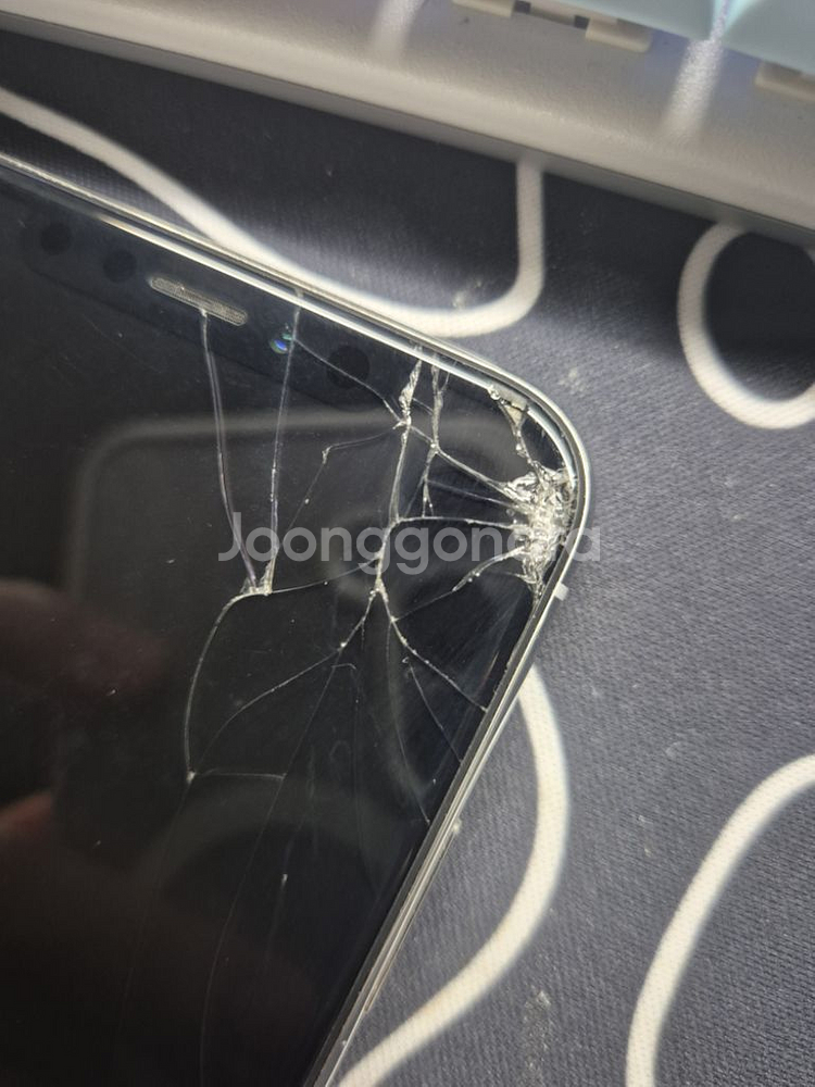 아이폰X 64GB 파손--1