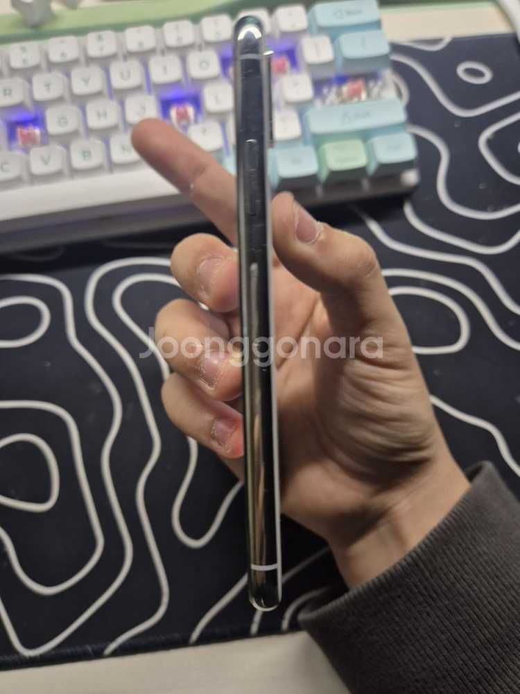 아이폰X 64GB 파손--5