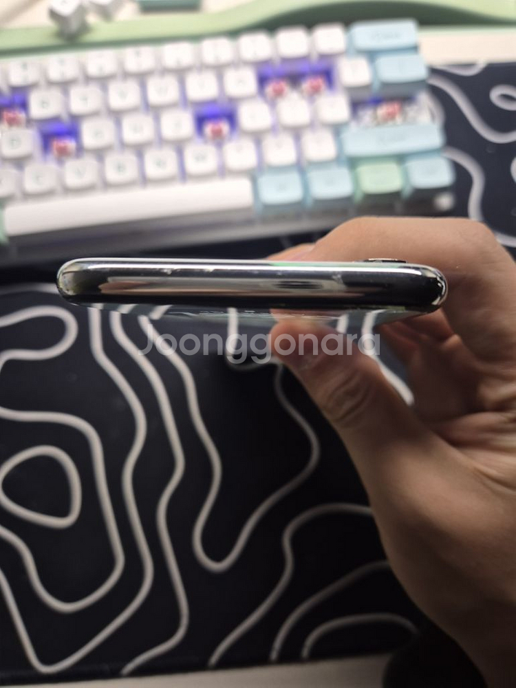 아이폰X 64GB 파손--4