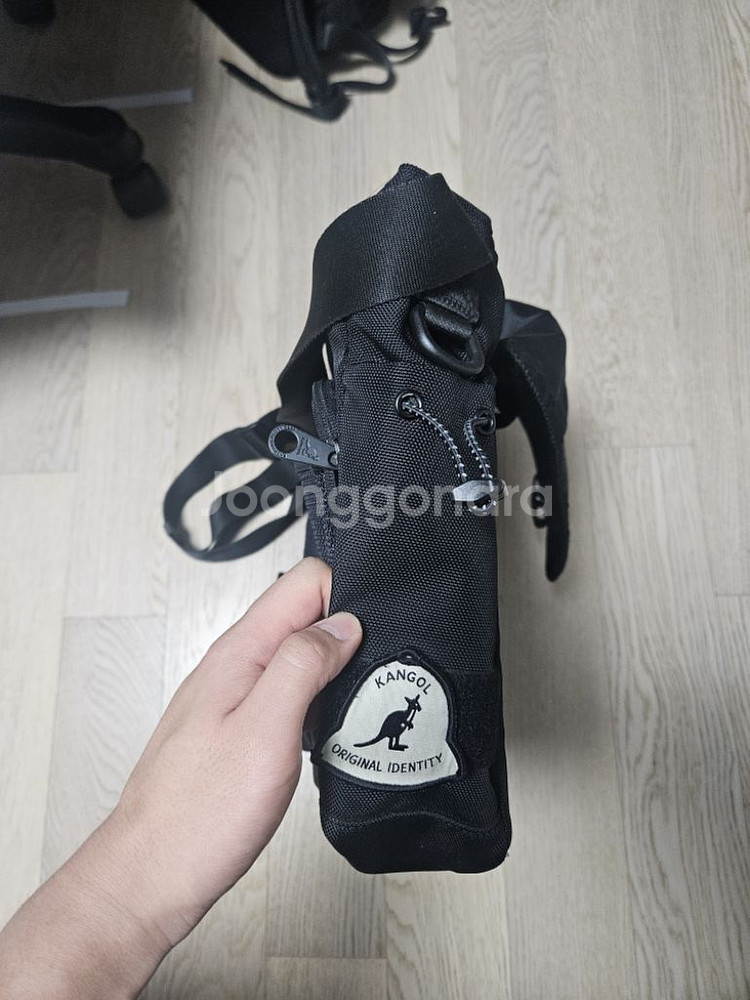 캉골 에픽 포켓 메신저백 2031 블랙 KMEBMB20--1