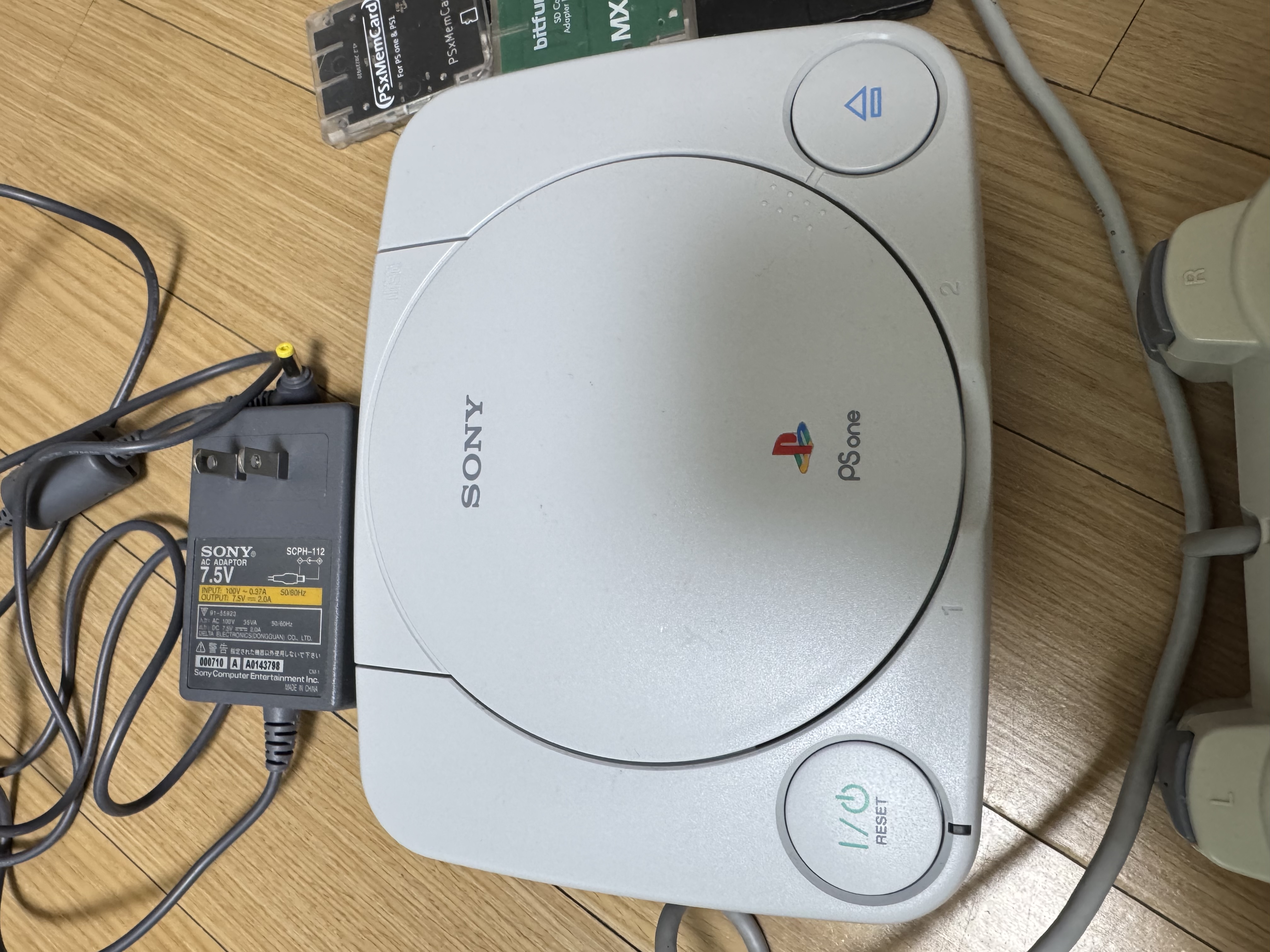 ps one (ps1) 개조버전 + 정품시디 2개