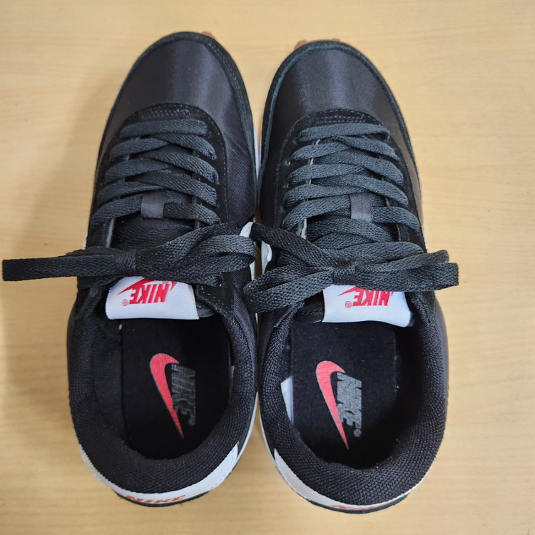정품 나이키 데이브레이크 여성 운동화 235--6