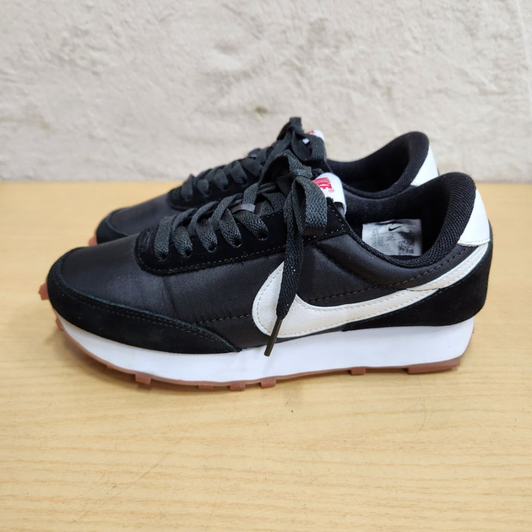 정품 나이키 데이브레이크 여성 운동화 235--4