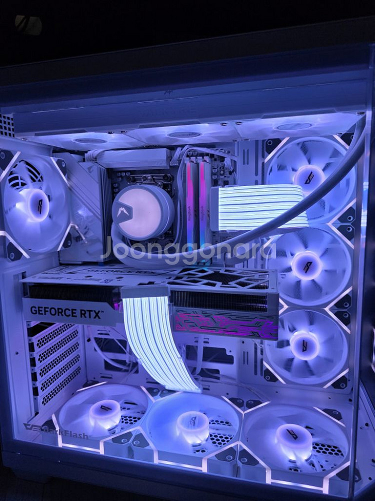 9800X3D RTX5080 본체 팝니다.--1