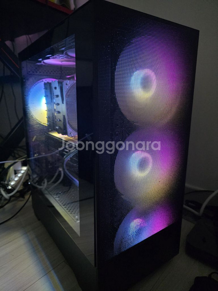 라이젠7 7800x3d rtx4080슈퍼 본체 팝니다--1