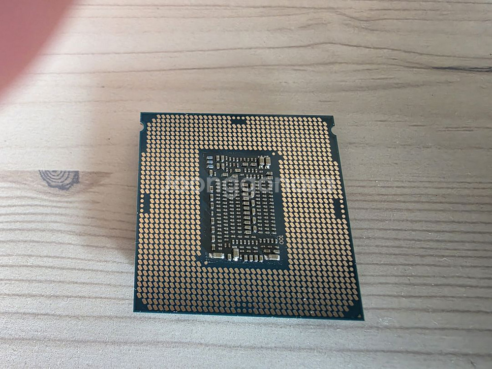 인텔 i5-9400f! 7.5에 판매합니다.--1