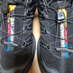 살로몬 xt-6 검정 265사이즈 판매합니다