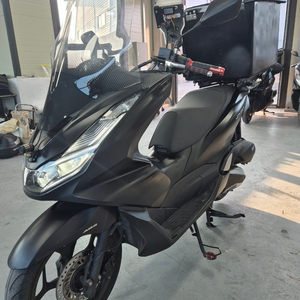 pcx125 22년형 abs 앞뒤블박 무사고판매합니다