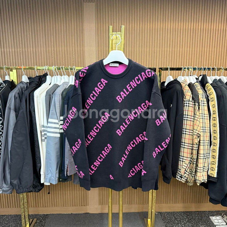 [S사이즈]발렌시아가 멀티로고 니트--0