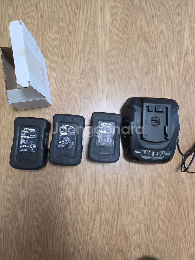 계양배터리 36v 6.0ah와 충전기팝니다--3