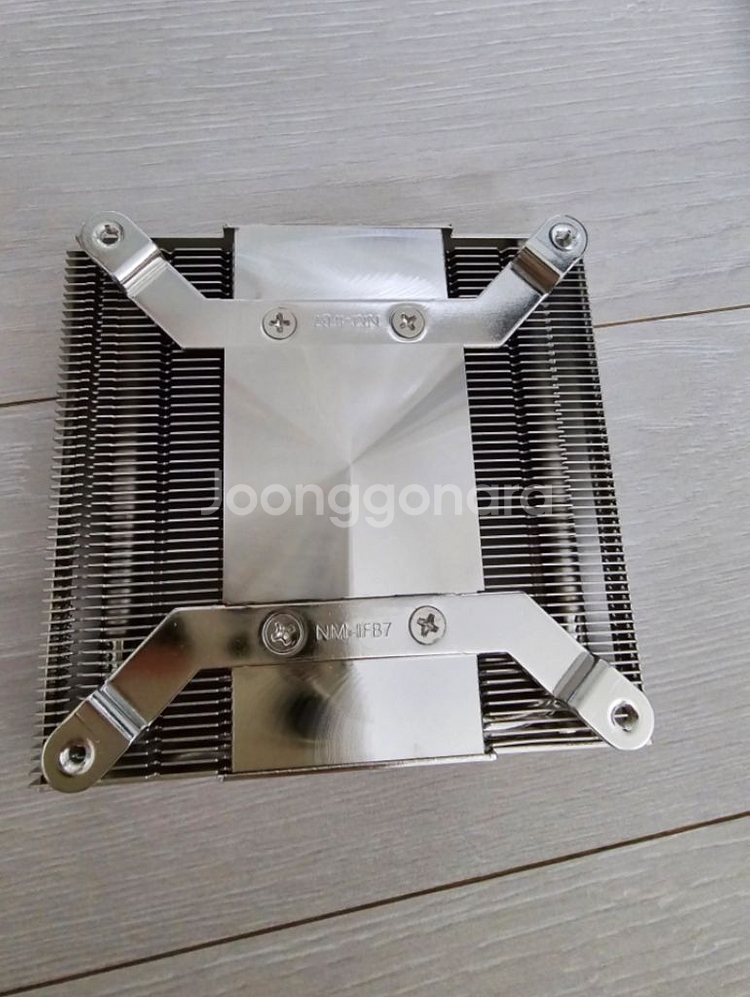 NH L9i 녹투아 쿨러 팝니다--2