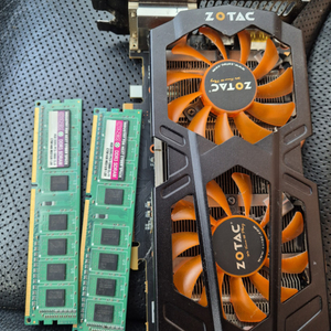 ZOTAC GTX660 2GB & ddr3 4GB