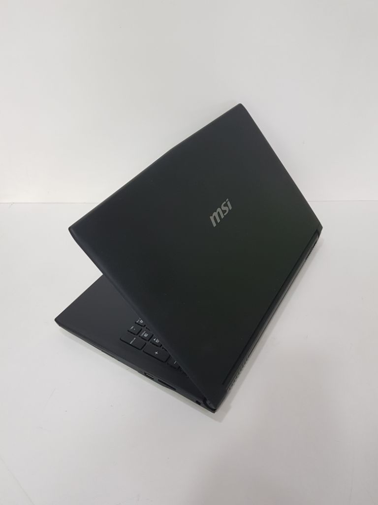 롤가능!!슬림 MSI 15인치게이밍노트북