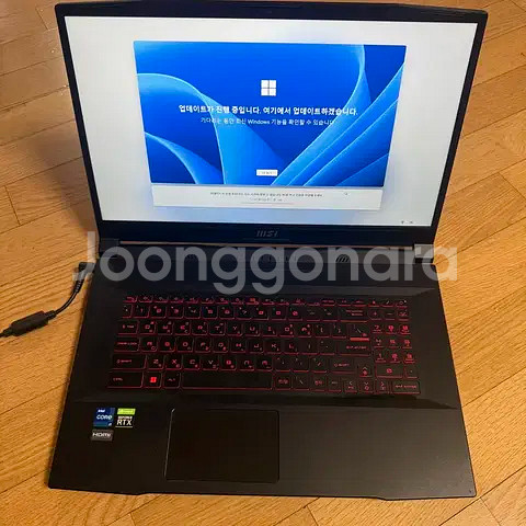 MSI 스워드 GF76 블랙 17.3인치 노트북--1