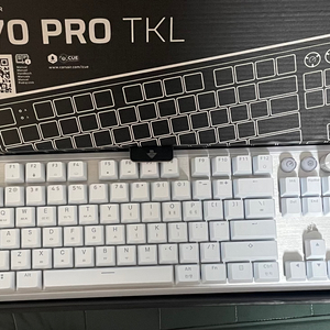 커세어 K70 PRO TKL MGX 키보드 화이트