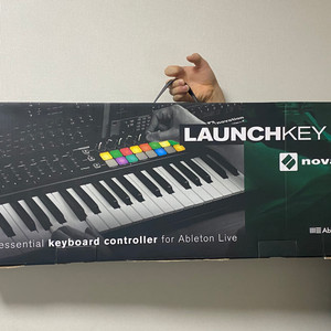 novation LAUNCHKEY 49 판매합니다