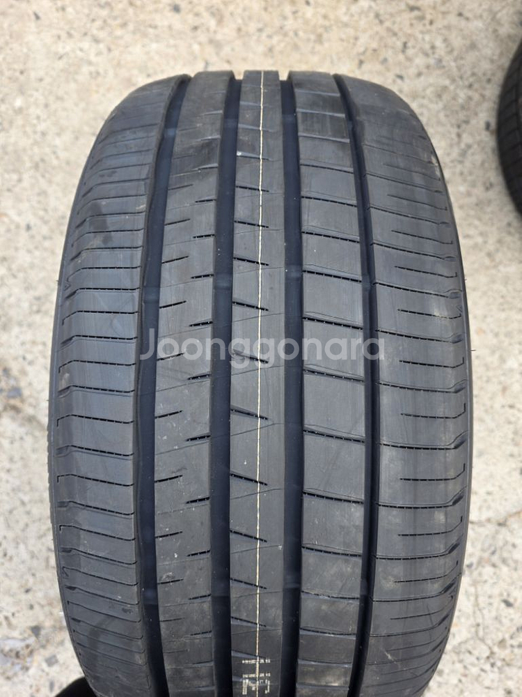 던롭 245 35 20 타이어--1