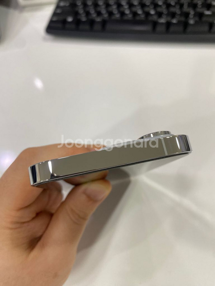 아이폰 14 pro 128GB 상태 S급 판매합니다.--3