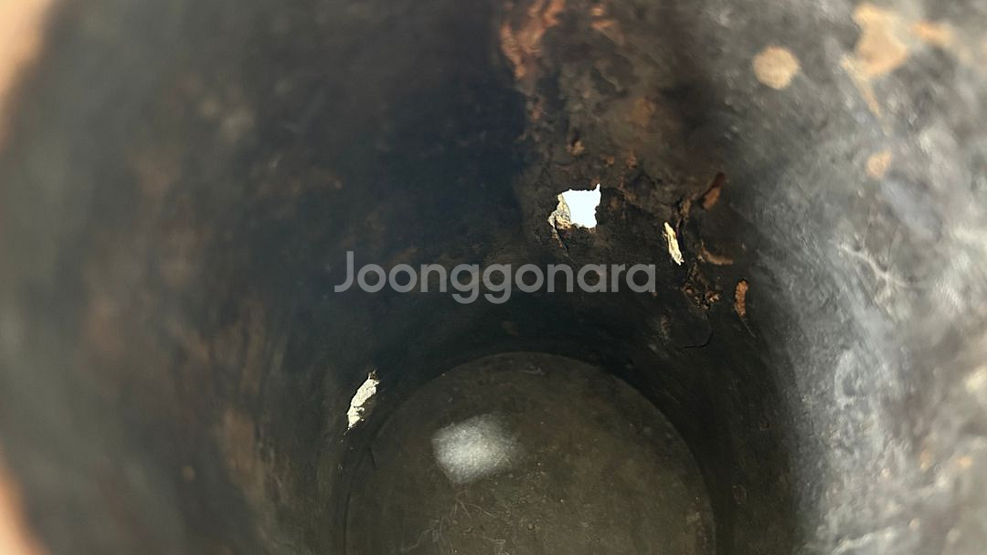 옹이가 자글자글한 화병 붓통--8