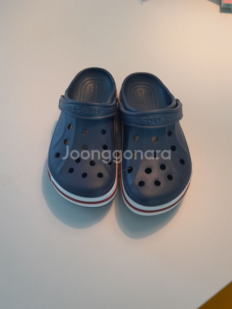 새상품 크록스 입니다 260 265--0