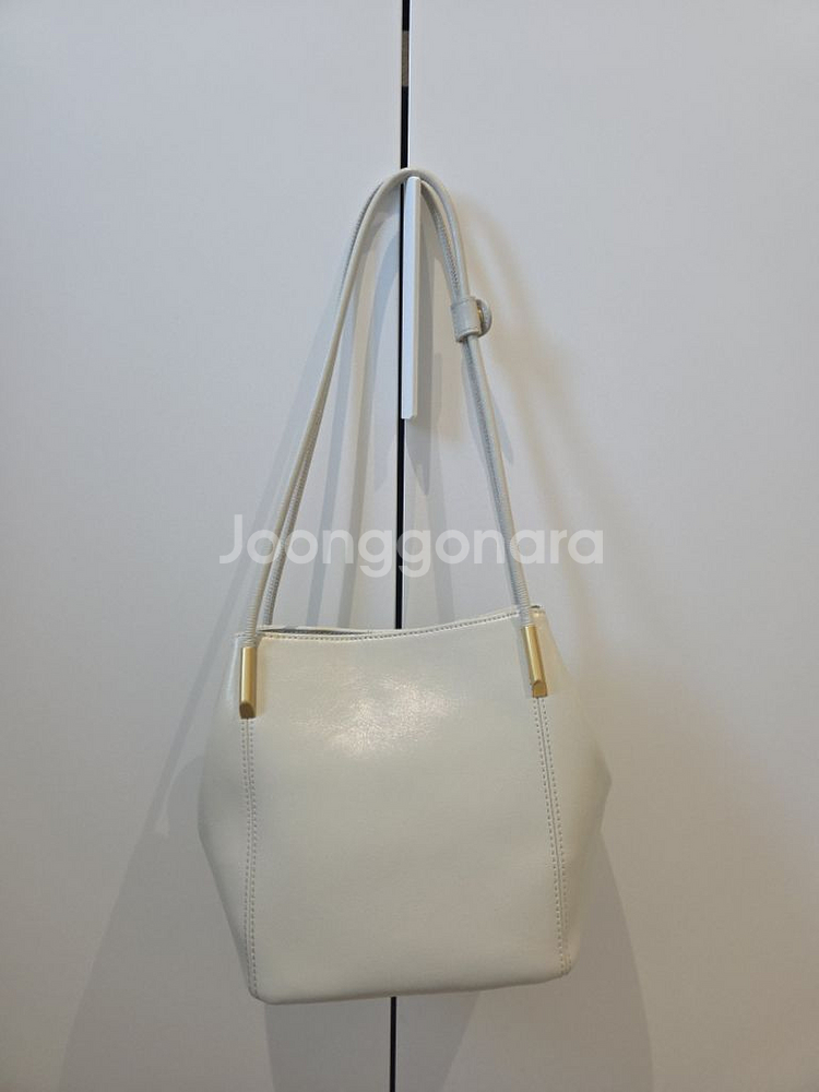 아뜰리에드루멘 마론백팝니다.(미스티화이트)--5