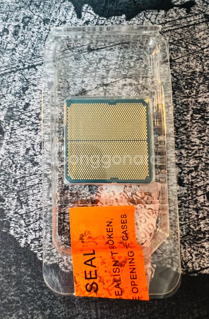 AMD 라이젠 9700X CPU 판매합니다--2