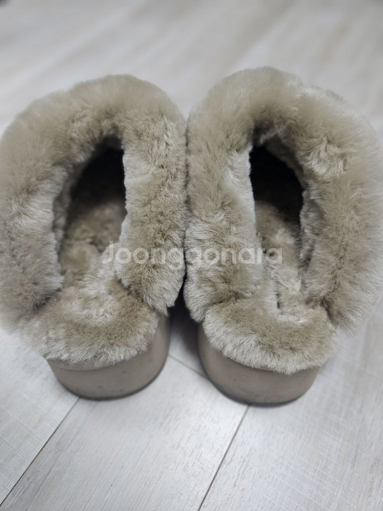 UGG 코게트 플랫폼 밴딩 슬리퍼--2