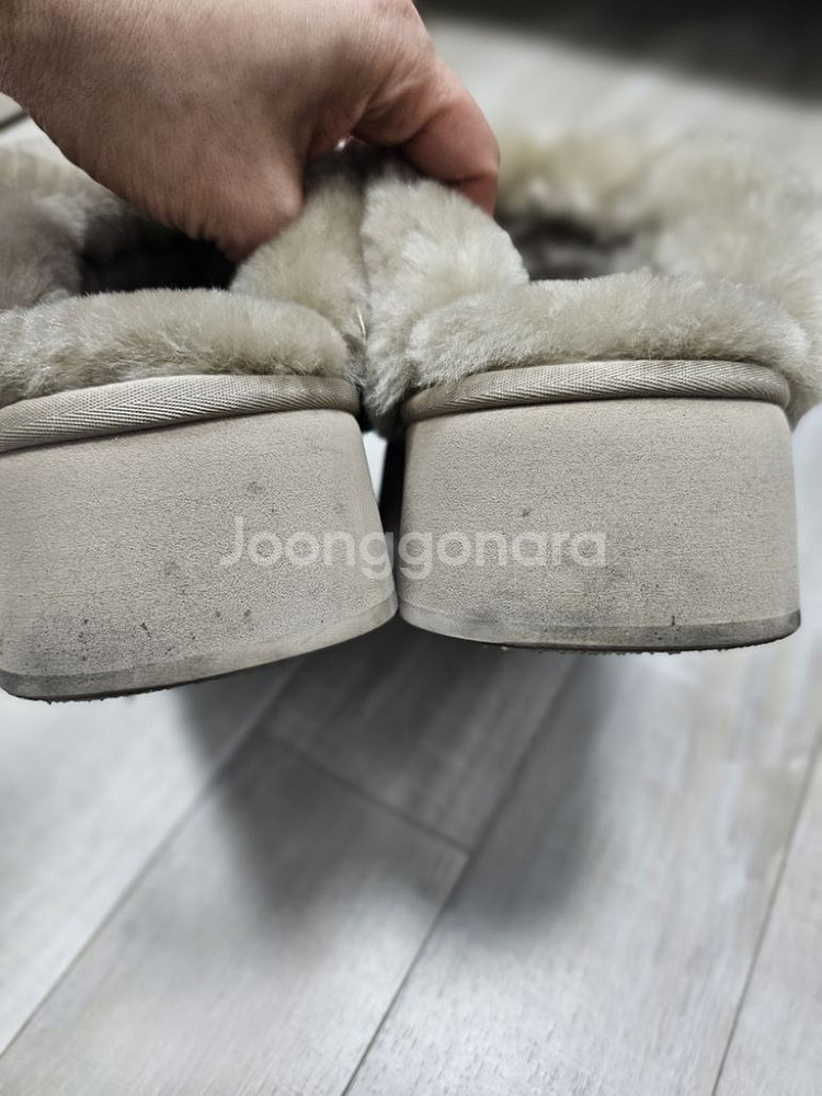 UGG 코게트 플랫폼 밴딩 슬리퍼--3