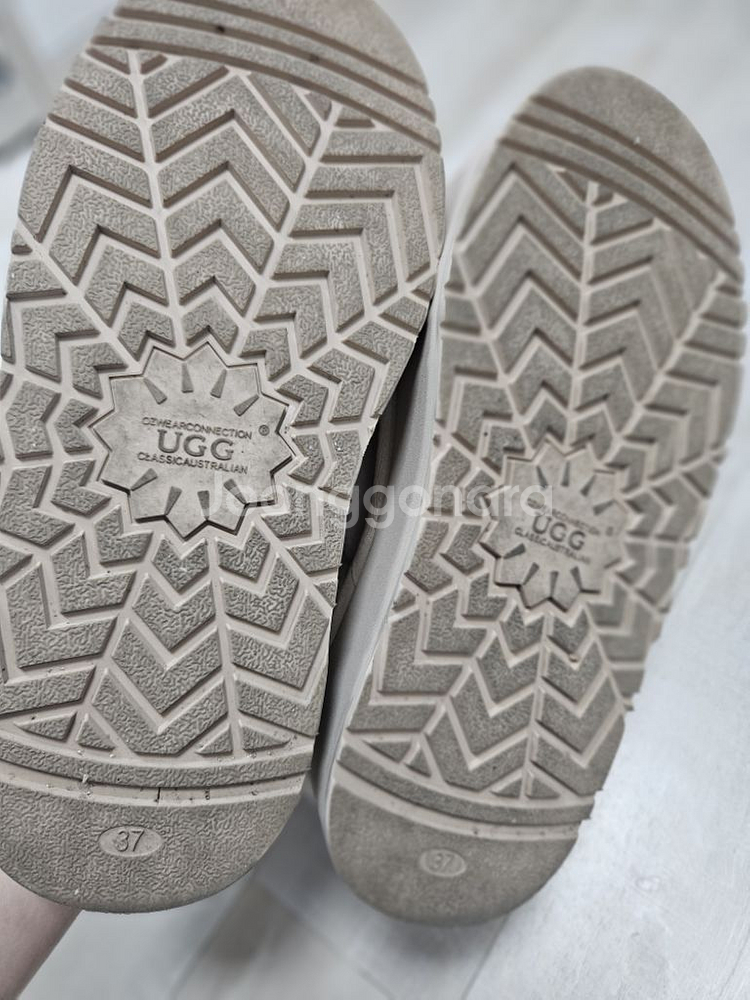 UGG 코게트 플랫폼 밴딩 슬리퍼--4