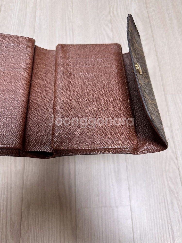루이비통 중지갑--3