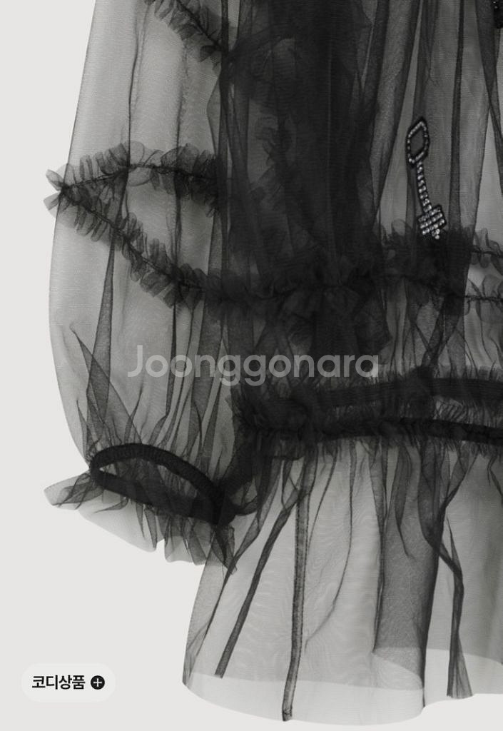 럭키슈에뜨 자수 포인트 메시 블라우스 택채 새상품--3