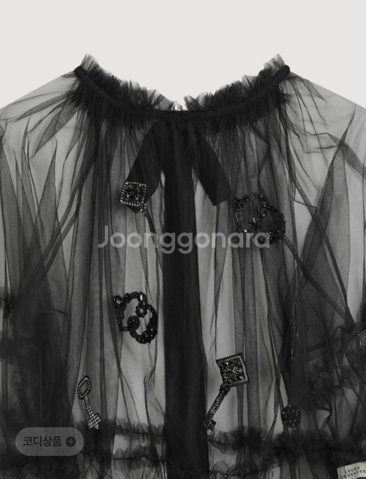 럭키슈에뜨 자수 포인트 메시 블라우스 택채 새상품--2