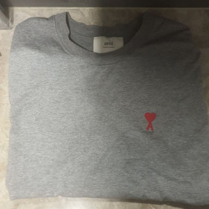 ami 아미 스몰로고 남성 반팔티사이즈 A급 정품