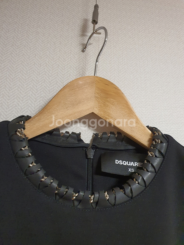 dsquared2 디스퀘어드 체인 디테일 티셔츠 탑--2