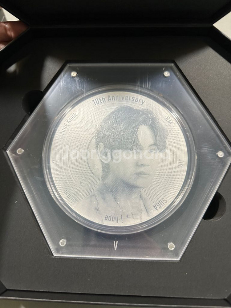 BTS 10주년 기념주화 풀세트 일괄판매--4