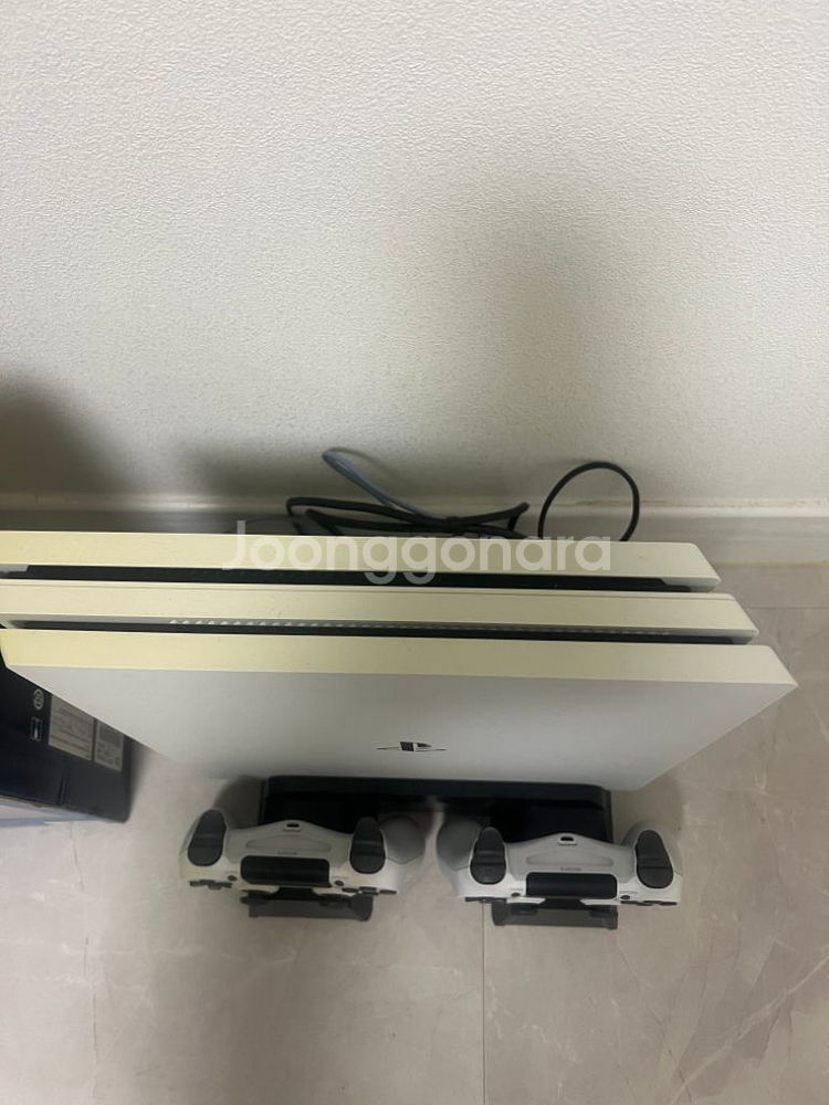 ps4 pro 7218b 1테라 팝니다--1