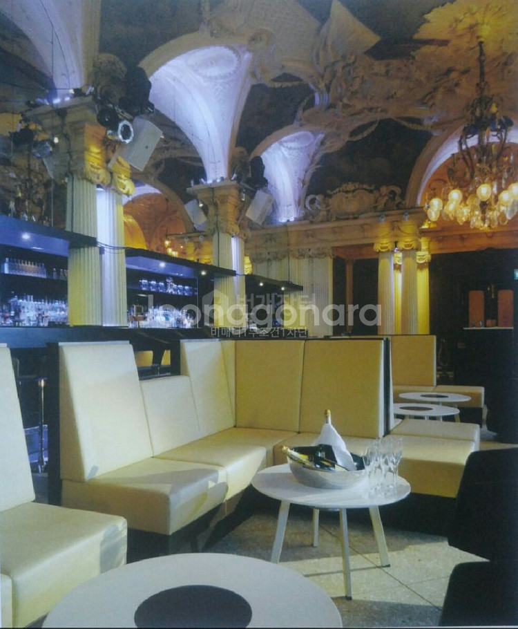 인테리어 도서 BARS, CAFES & RESTAURA--1