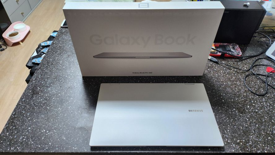 삼성 갤럭시북 프로360/슈퍼 아몰레드/2in1--1