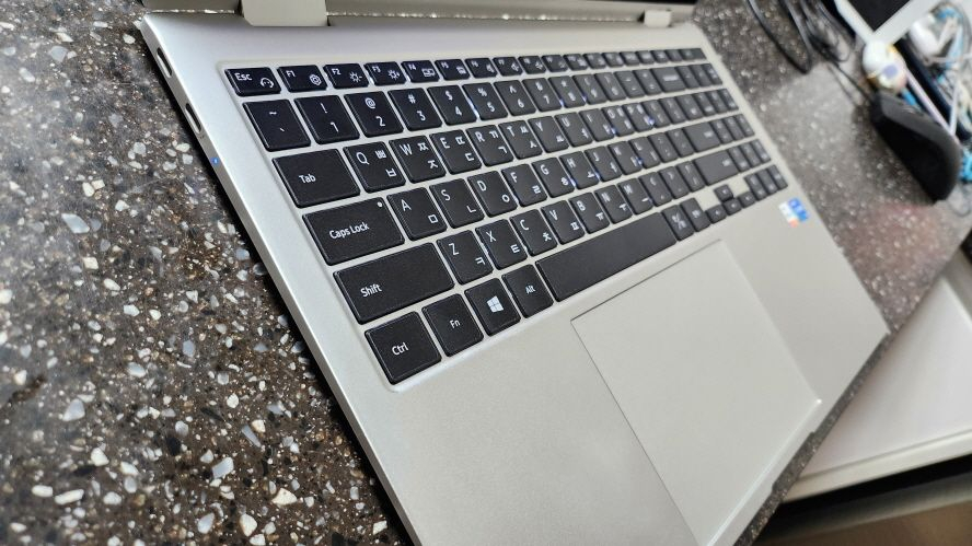 삼성 갤럭시북 프로360/슈퍼 아몰레드/2in1--6