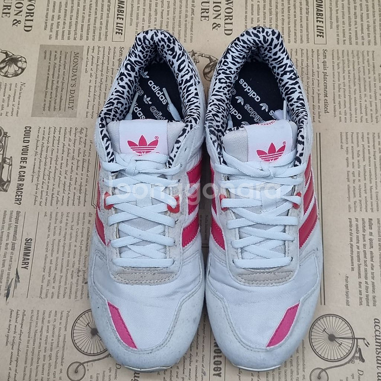 아디다스 zx700 운동화 235--1