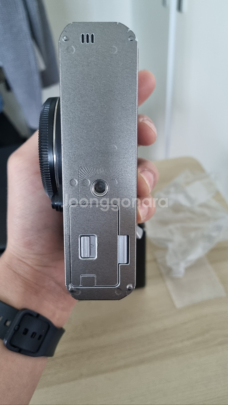 후지필름 X-E4 실버 바디--4