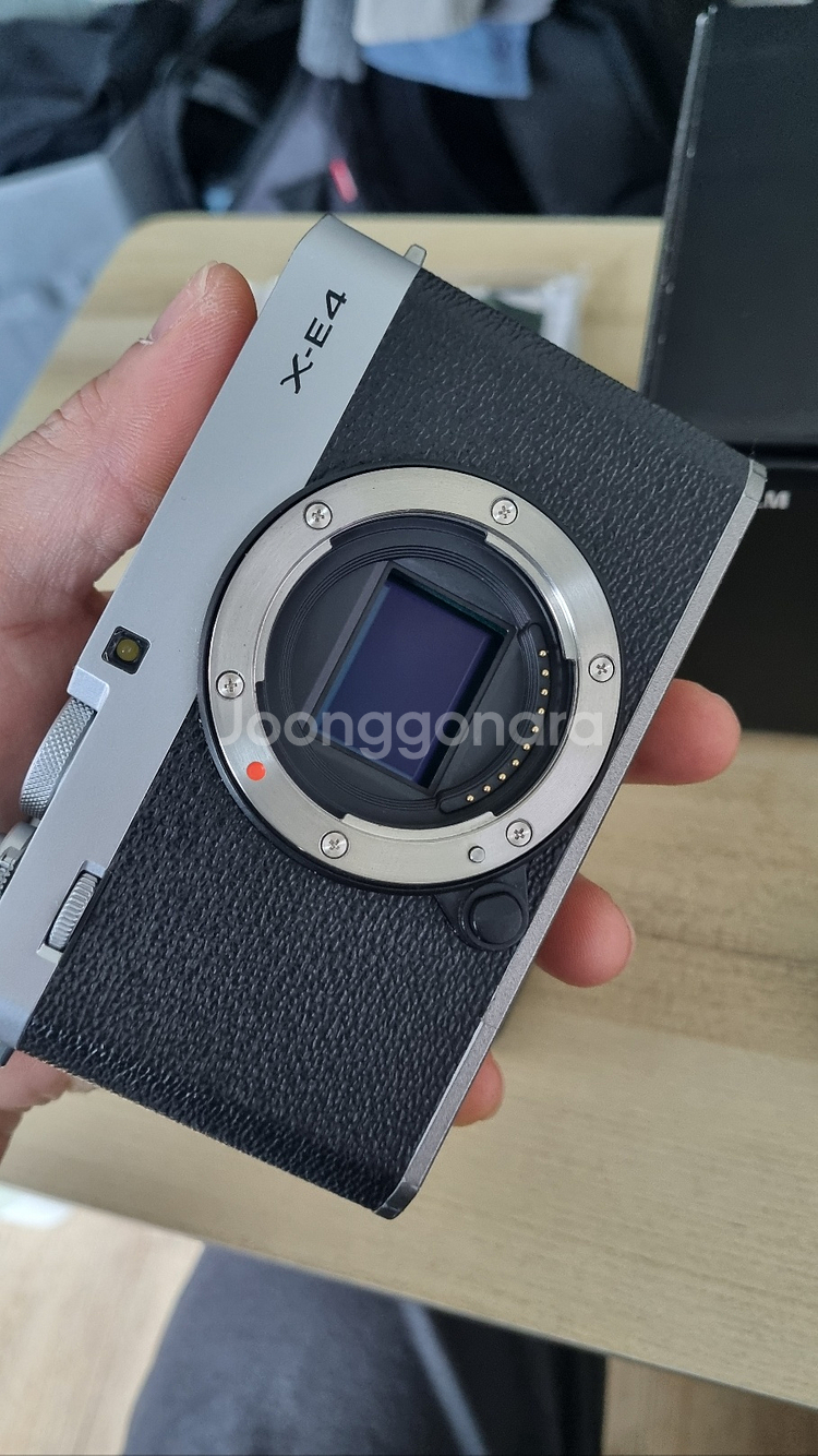 후지필름 X-E4 실버 바디--7
