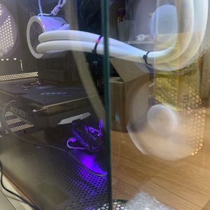 저번달 구입 고사양pc 컴퓨터 판매합니다 (상태 최상)