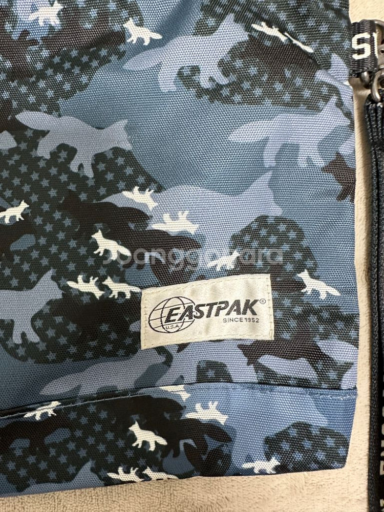 메종키츠네 x 이스트백 콜라보 제품 클러치--3